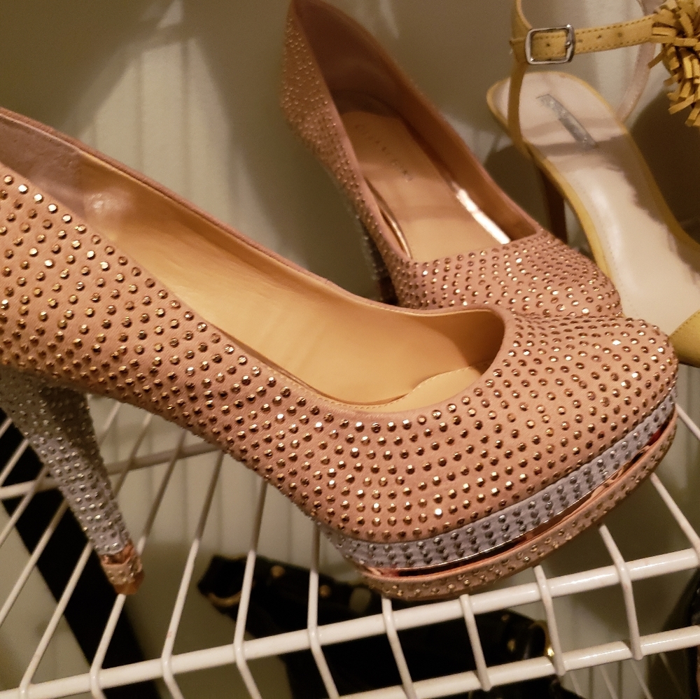 Shoes - Picture 2 of 8